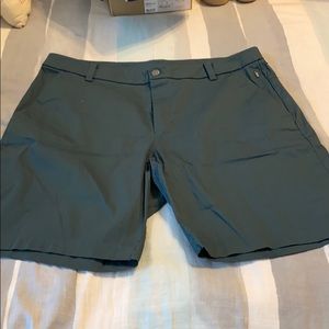 Lululemon men shorts